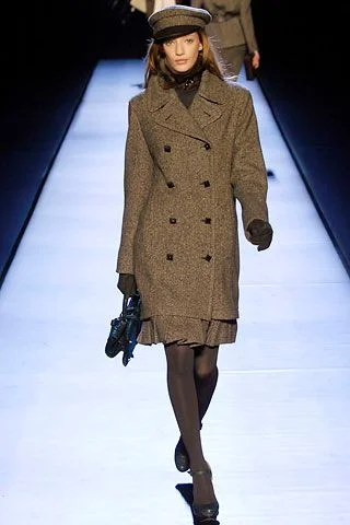 Look 16